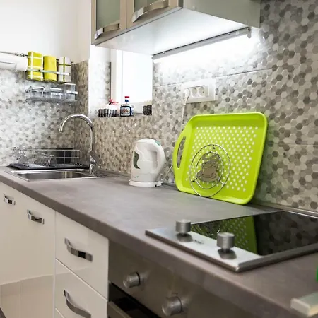 Sara Apartmán *