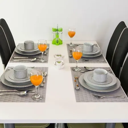 Sara Apartmán *